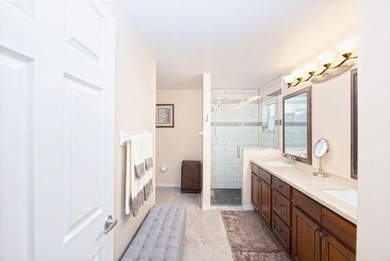 Tropical 4/2/2 pool home in desirable Southbend Lakes! This - photo 18