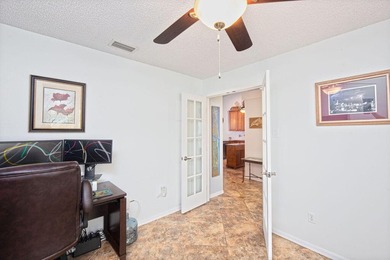 Tropical 4/2/2 pool home in desirable Southbend Lakes! This - photo 21