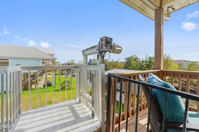 Spectacular home on a highly sought after street in Riverview - photo 5