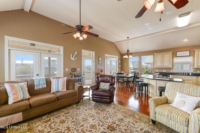 Spectacular home on a highly sought after street in Riverview - photo 8