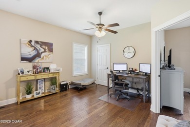 Welcome home to this immaculate 3-bedroom, 3 full-bath residence - photo 29