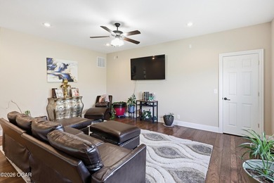 Welcome home to this immaculate 3-bedroom, 3 full-bath residence - photo 30