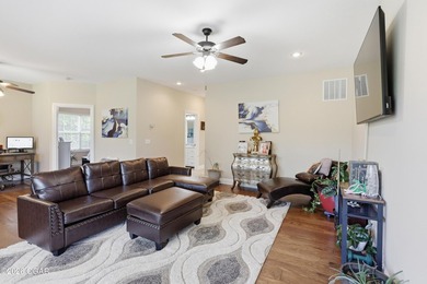 Welcome home to this immaculate 3-bedroom, 3 full-bath residence - photo 32