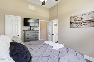 Welcome home to this immaculate 3-bedroom, 3 full-bath residence - photo 39