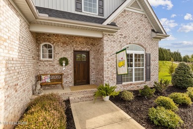 Back on the market due to Buyer's financing! Beautiful 4-bedroom - photo 4