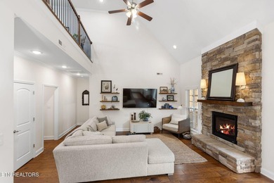 Back on the market due to Buyer's financing! Beautiful 4-bedroom - photo 7