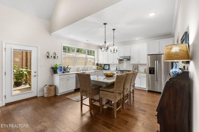 Back on the market due to Buyer's financing! Beautiful 4-bedroom - photo 9