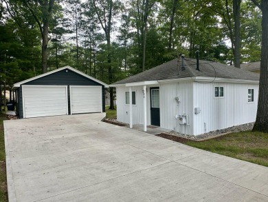 Lake Home Sale Pending in Roscommon, Michigan