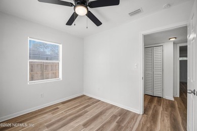 **RENOVATED**NEW AC**UPDATED PLUMBING** Welcome home to this - photo 22