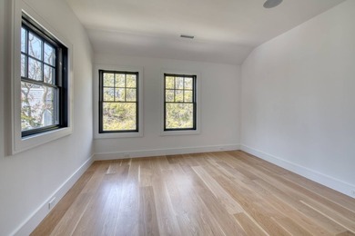 Welcome to 46 Towhee Trail, East Hampton, NY-a stunning new - photo 10