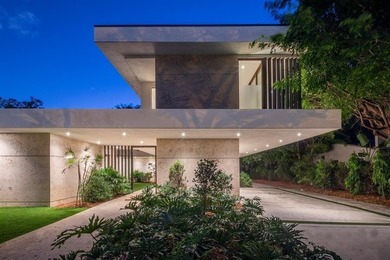 Vacant land in Hollywood! A rare opportunity to own one of the - photo 2