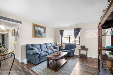 **UPDATED**POOL HOME**GREAT LOCATION** Welcome to this charming - photo 4