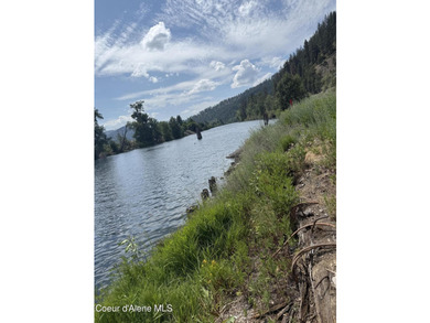 Discover the rare opportunity to own 2.75 acres of pristine - photo 11