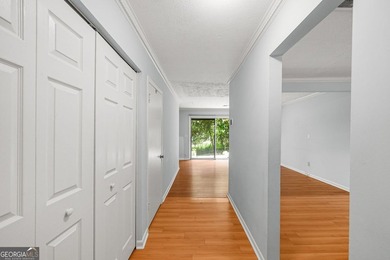 This perfectly located 2 bedroom, 1.5 bathroom home is ready for - photo 12