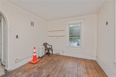 Amazing investment opportunity awaits. This 2 unit upper/lower - photo 14