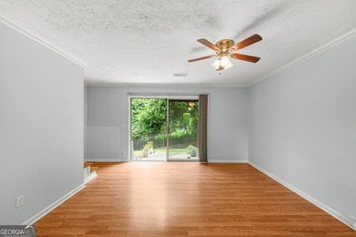 This perfectly located 2 bedroom, 1.5 bathroom home is ready for - photo 14