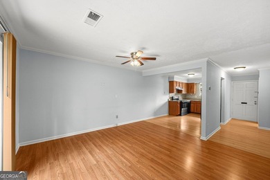 This perfectly located 2 bedroom, 1.5 bathroom home is ready for - photo 16