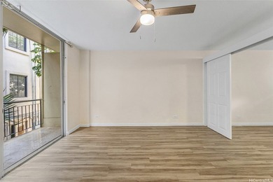 Rarely available apartment building in Waikiki, offering strong - photo 16