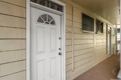Rarely available apartment building in Waikiki, offering strong - photo 18