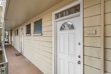 Rarely available apartment building in Waikiki, offering strong - photo 19