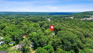 This perfectly located 2 bedroom, 1.5 bathroom home is ready for - photo 26