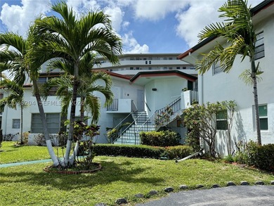 Beautiful sunny condo lots of natural light, nicely remodeled - photo 1
