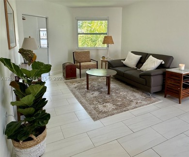 Beautiful sunny condo lots of natural light, nicely remodeled - photo 4