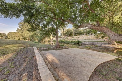 River Road is one of the most sought after areas of historic - photo 11