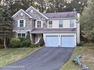 Mill Pond Home For Sale in Bushkill Pennsylvania