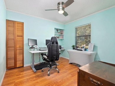 Old Florida Charm meets modern updates! This well-maintained - photo 13