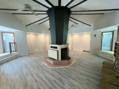One-of-a-Kind Lake Area Retreat with Room for Everyone! Located - photo 15