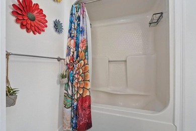 Old Florida Charm meets modern updates! This well-maintained - photo 15