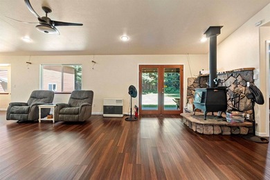 2,049 SQ FT HOME WITH A 3-STORY 3,242 SQ FT SHOP SPACE ON 1.46 - photo 16