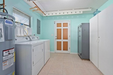 Old Florida Charm meets modern updates! This well-maintained - photo 17