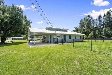 Old Florida Charm meets modern updates! This well-maintained - photo 20