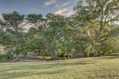 River Road is one of the most sought after areas of historic - photo 22
