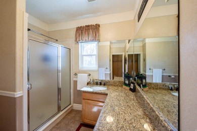 Beautiful, unique home with tall ceilings, real hardwood, new - photo 24
