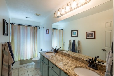 Beautiful, unique home with tall ceilings, real hardwood, new - photo 30