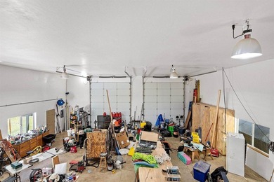 2,049 SQ FT HOME WITH A 3-STORY 3,242 SQ FT SHOP SPACE ON 1.46 - photo 33
