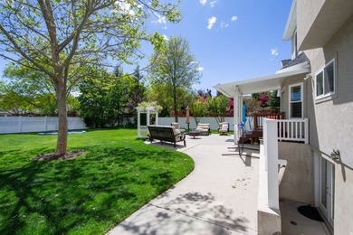 Beautiful, unique home with tall ceilings, real hardwood, new - photo 34