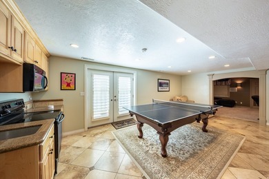 Beautiful, unique home with tall ceilings, real hardwood, new - photo 35