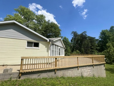 One-of-a-Kind Lake Area Retreat with Room for Everyone! Located - photo 36