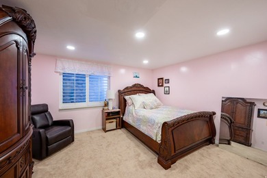 Beautiful, unique home with tall ceilings, real hardwood, new - photo 38