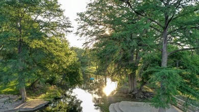 River Road is one of the most sought after areas of historic - photo 42