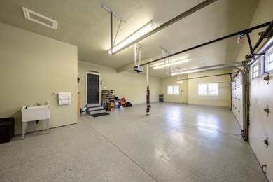 Beautiful, unique home with tall ceilings, real hardwood, new - photo 43