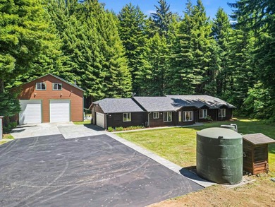 2,049 SQ FT HOME WITH A 3-STORY 3,242 SQ FT SHOP SPACE ON 1.46 - photo 48