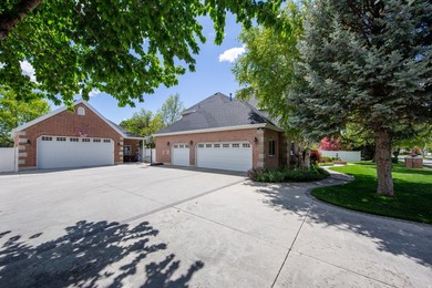 Beautiful, unique home with tall ceilings, real hardwood, new - photo 50