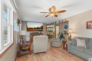 Low-maintenance home close to the water! This one delivers - photo 9