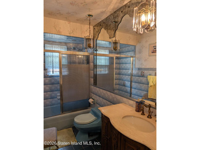 Welcome to an exceptional opportunity at 653 Hylan Boulevard, a - photo 12