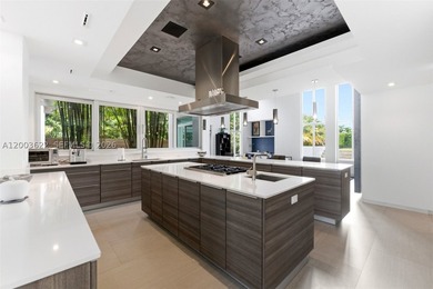 Experience unparalleled modern luxury in this spectacular split - photo 13